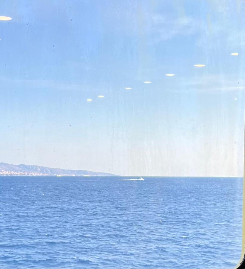 Casa Azzurra Apartment Messina Bagian luar foto