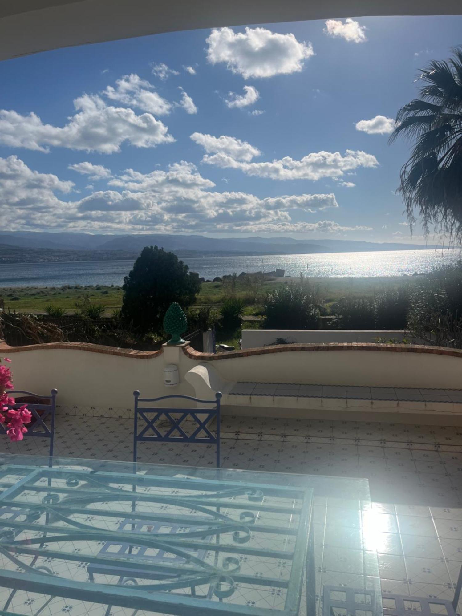 Casa Azzurra Apartment Messina Bagian luar foto